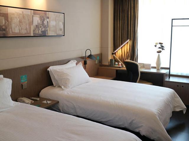Jinjiang Inn Select Xining West Wusi Road New Hualian Square Ngoại thất bức ảnh